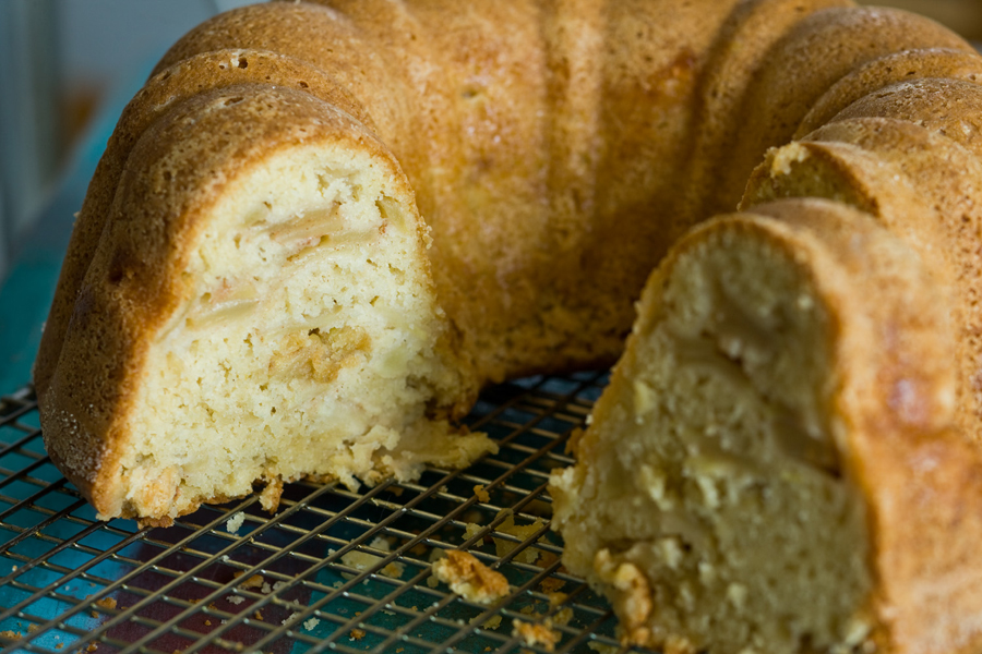 Philadelphia-Style Apple Cake