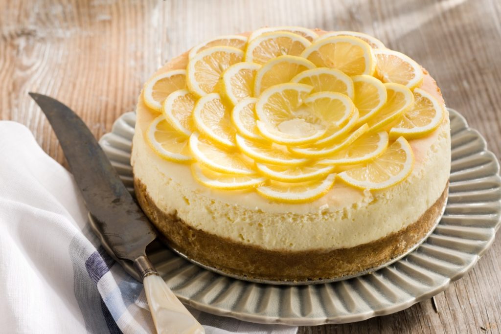 Lemon Mousse Cheesecake