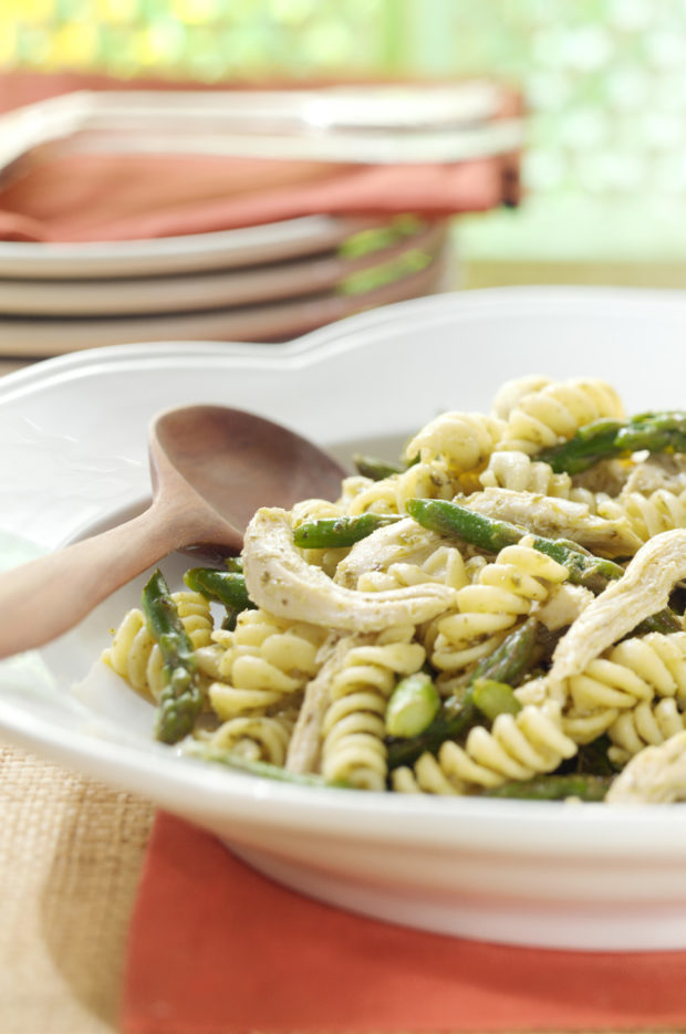 Lemony Asparagus and Chicken Pasta Toss Image