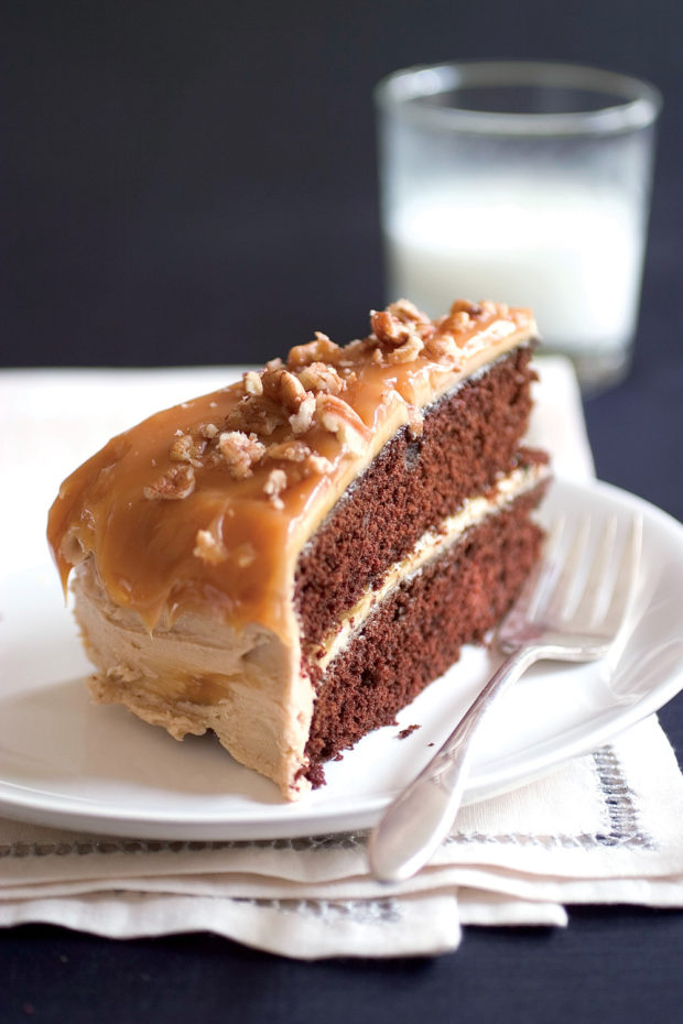 Ooey Gooey Caramel Cake